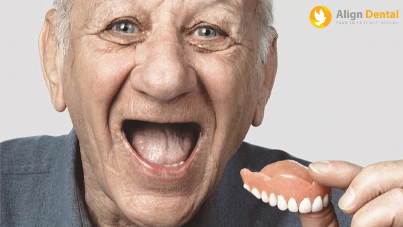 trồng răng implant cho người già